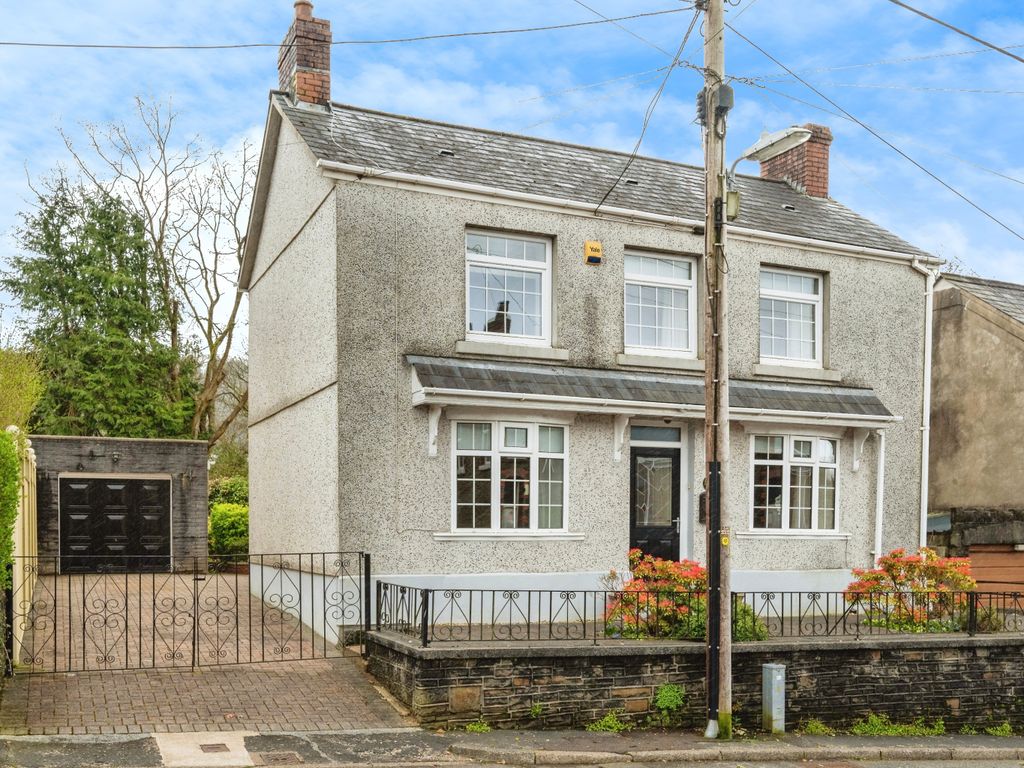 3 bed detached house for sale in Grove Road, Pontardawe, Swansea, Neath