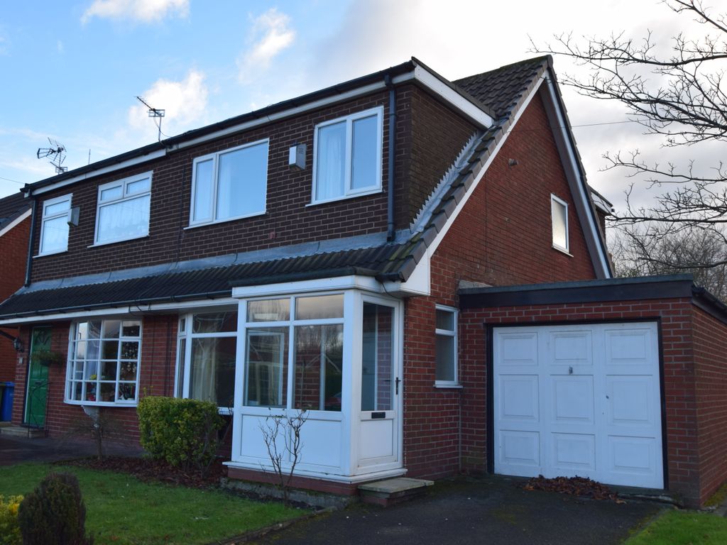 3 bed semidetached house to rent in Weybourne Drive, Bredbury