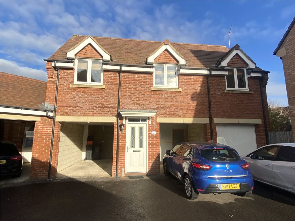 2 bed flat to rent in Hardy Close, Haydon End, Swindon, Wiltshire SN25