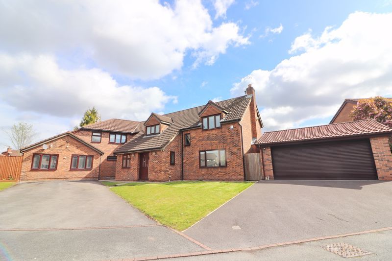 4 bed detached house for sale in Rose Acre, Worsley, Manchester M28, £