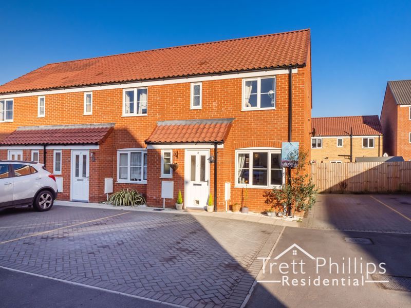 3 bed end terrace house for sale in Partridge Close, Sprowston, Norwich