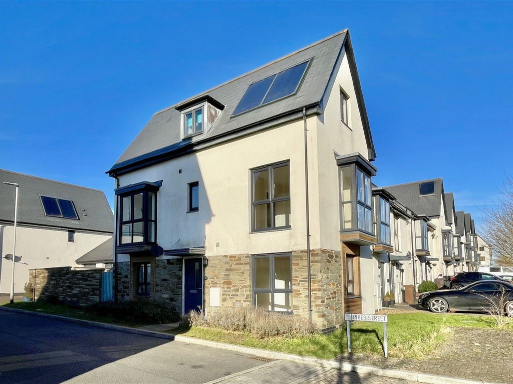 3 bed town house for sale in Piper Street, Derriford, Plymouth PL6, £