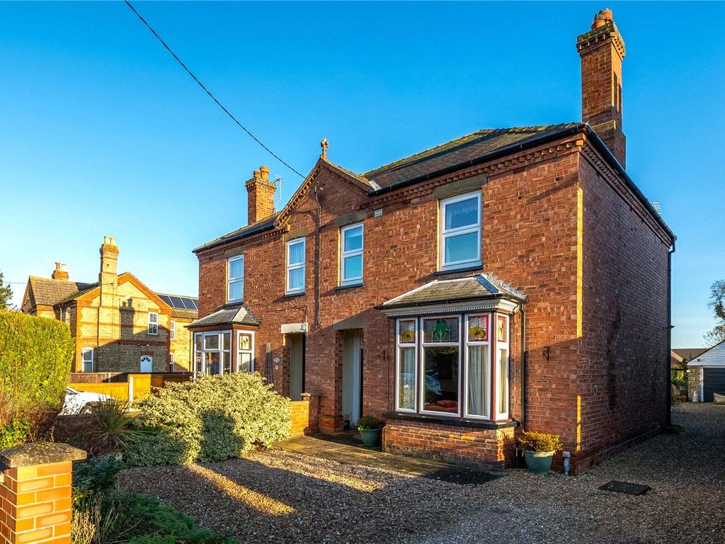 3 bed semidetached house for sale in Chestnut Street, Ruskington