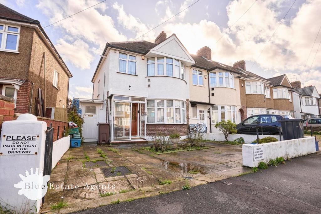 Elmer Gardens, Isleworth TW7  