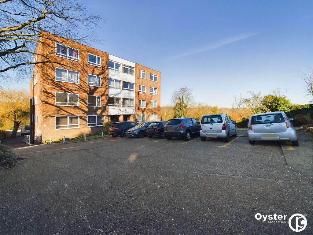 2 bed flat to rent in Holden Road, Holden Heights N12, £1,800 pcm Zoopla