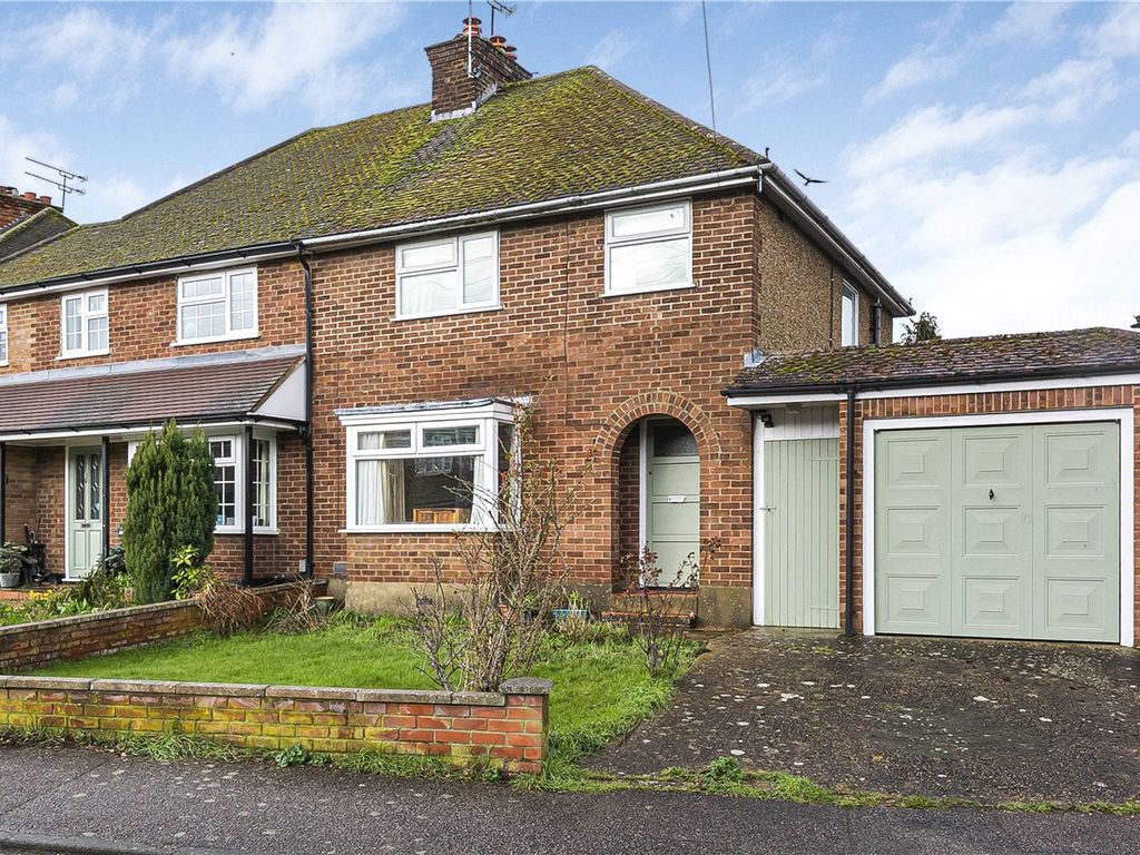 3 bed semidetached house for sale in Ver Road, Redbourn, St. Albans