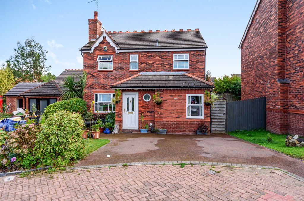 5 bed detached house for sale in Sundew Heath, Killinghall, Harrogate