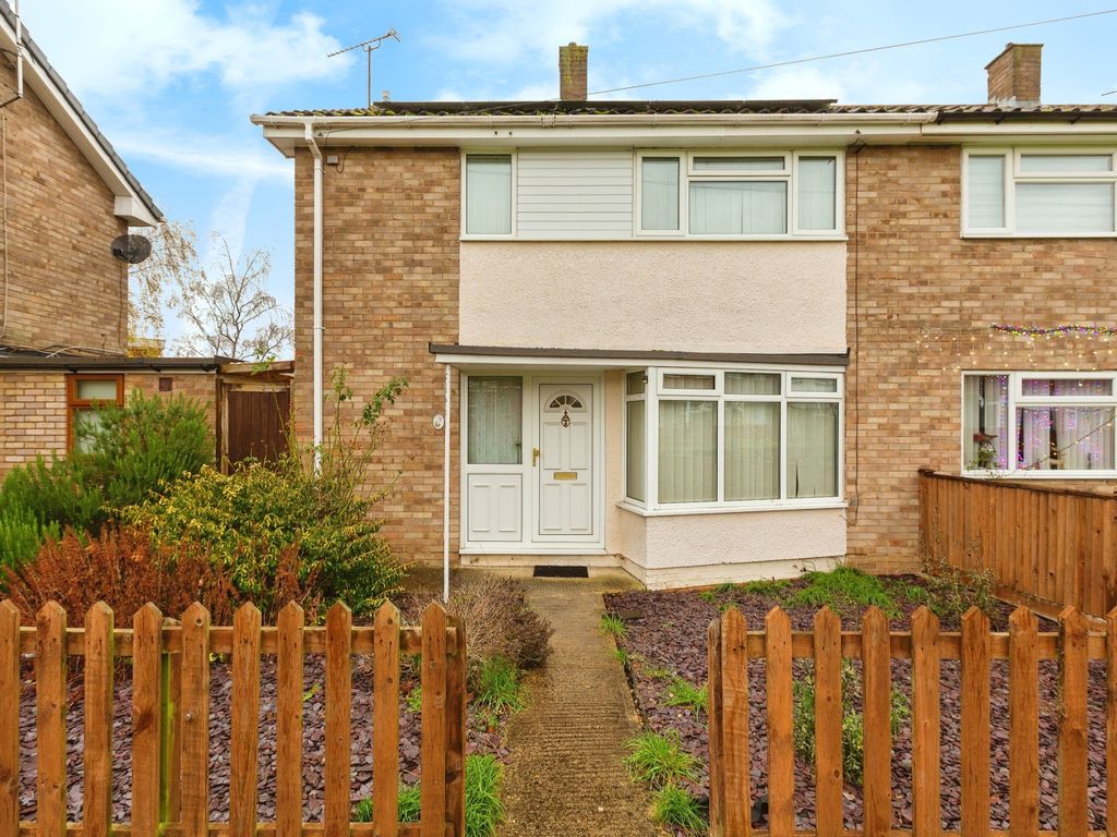 3 bed semidetached house for sale in Tavistock Walk, Aylesbury HP20, £