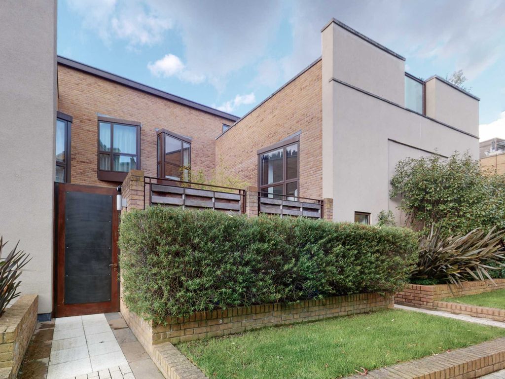 Collection Place, St John's Wood, London NW8