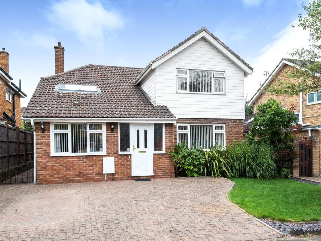 3 bed detached house for sale in Burpham, Guildford, Surrey GU4 Zoopla