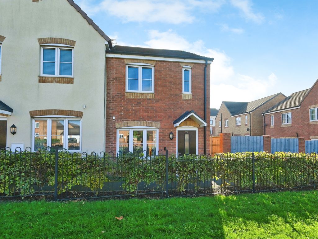 2 bed end terrace house for sale in Hedging Lane, Tamworth B77, £