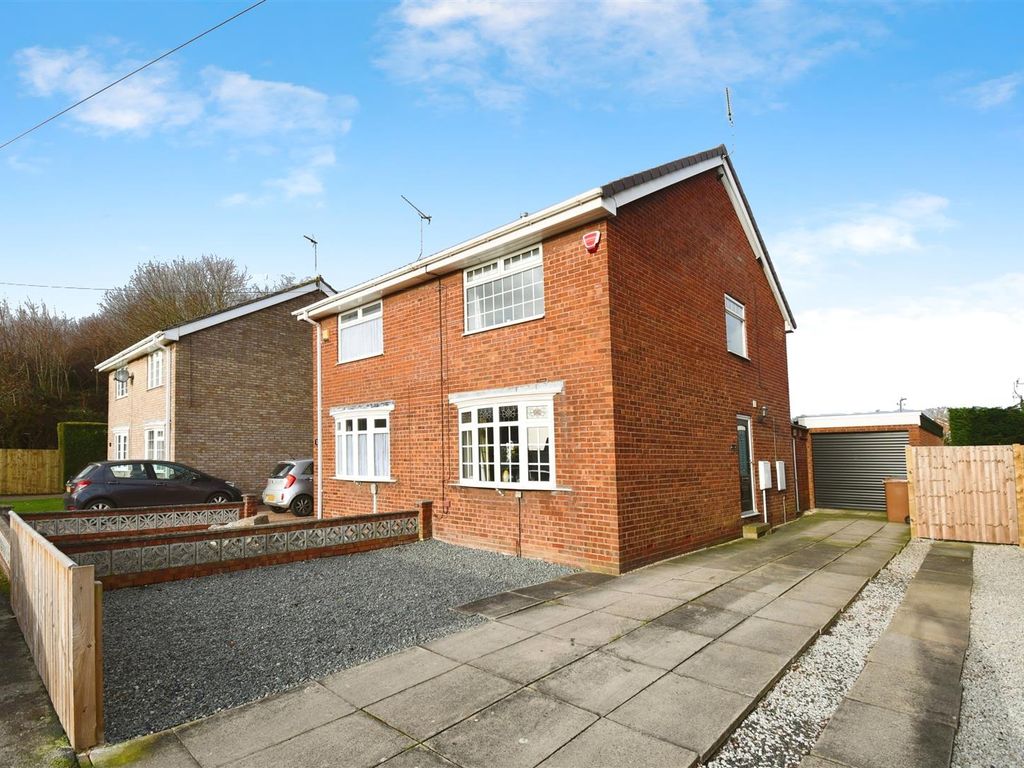 2 bed semidetached house for sale in Birchwood Avenue, Hull HU5, £