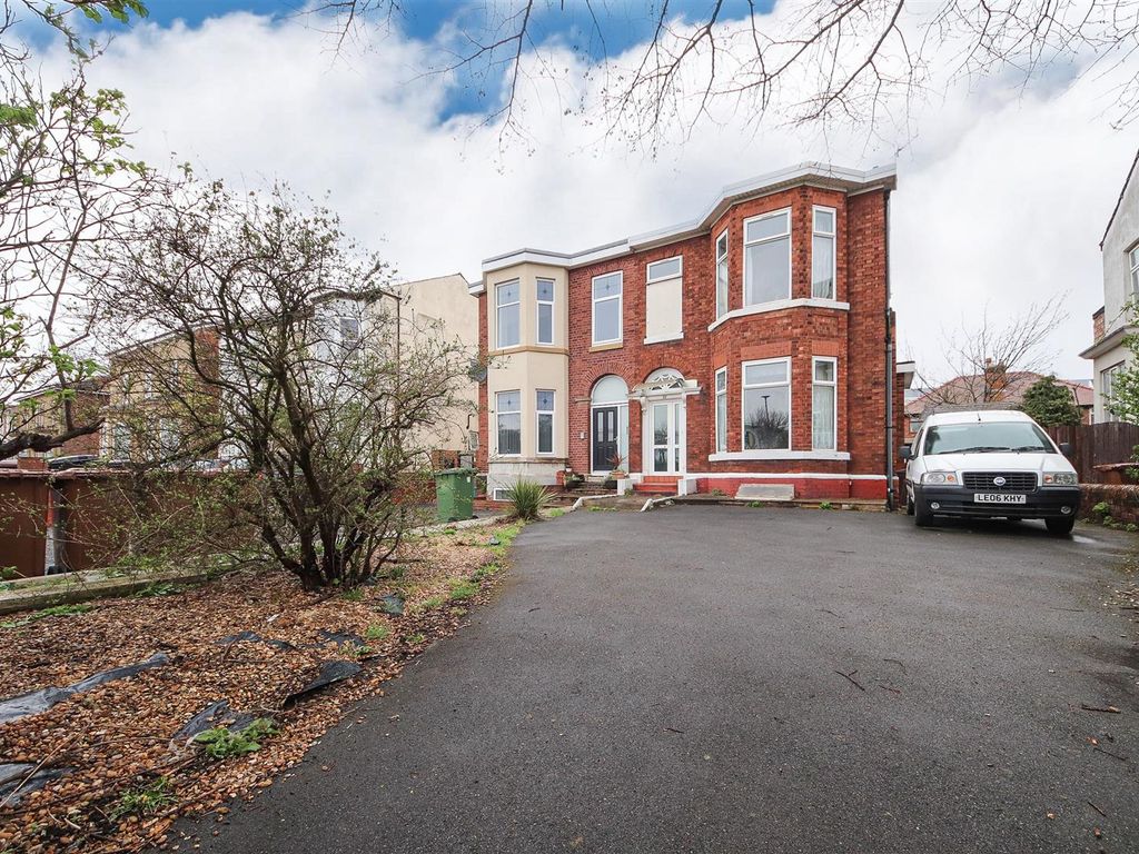 4 bed semidetached house for sale in Derby Road, Southport PR9 Zoopla