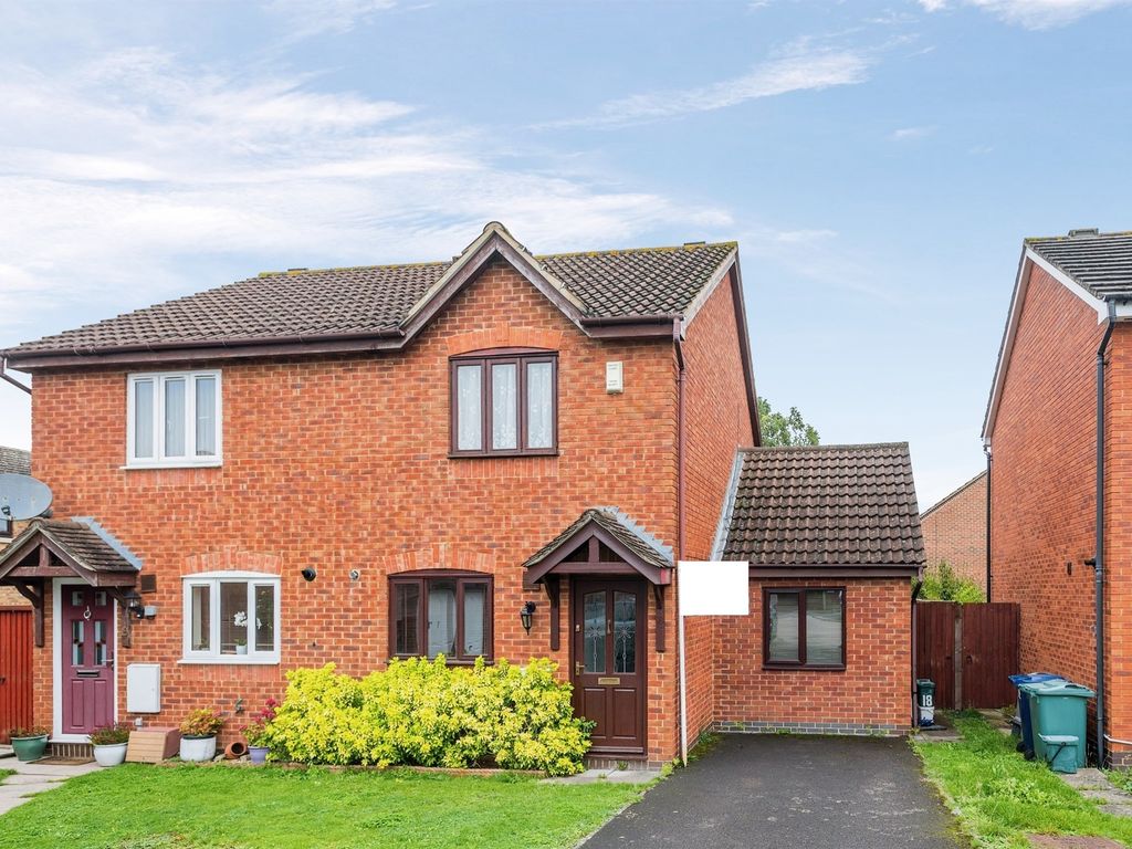 3 bed semidetached house for sale in Teal Close, Oxford OX4, £369,000