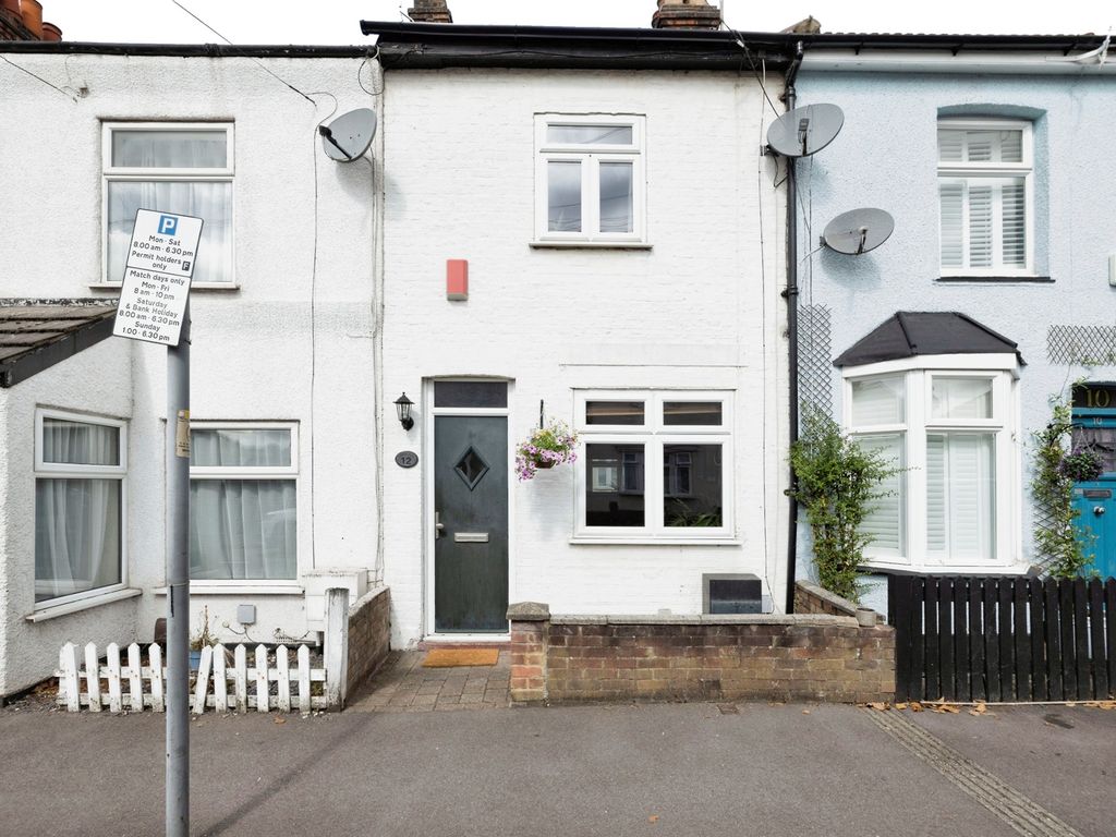 2 bed terraced house for sale in Lammas Road, Watford WD18, £400,000
