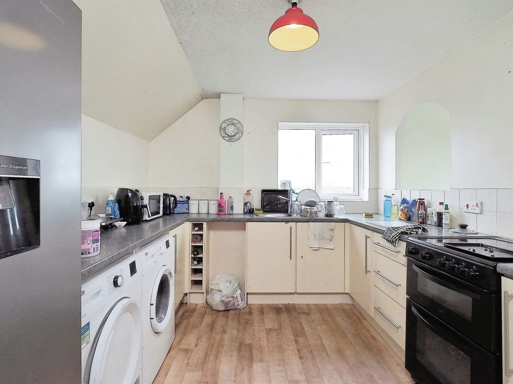 2 bed flat for sale in 12 Bulford Road, Durrington, Salisbury SP4 Zoopla