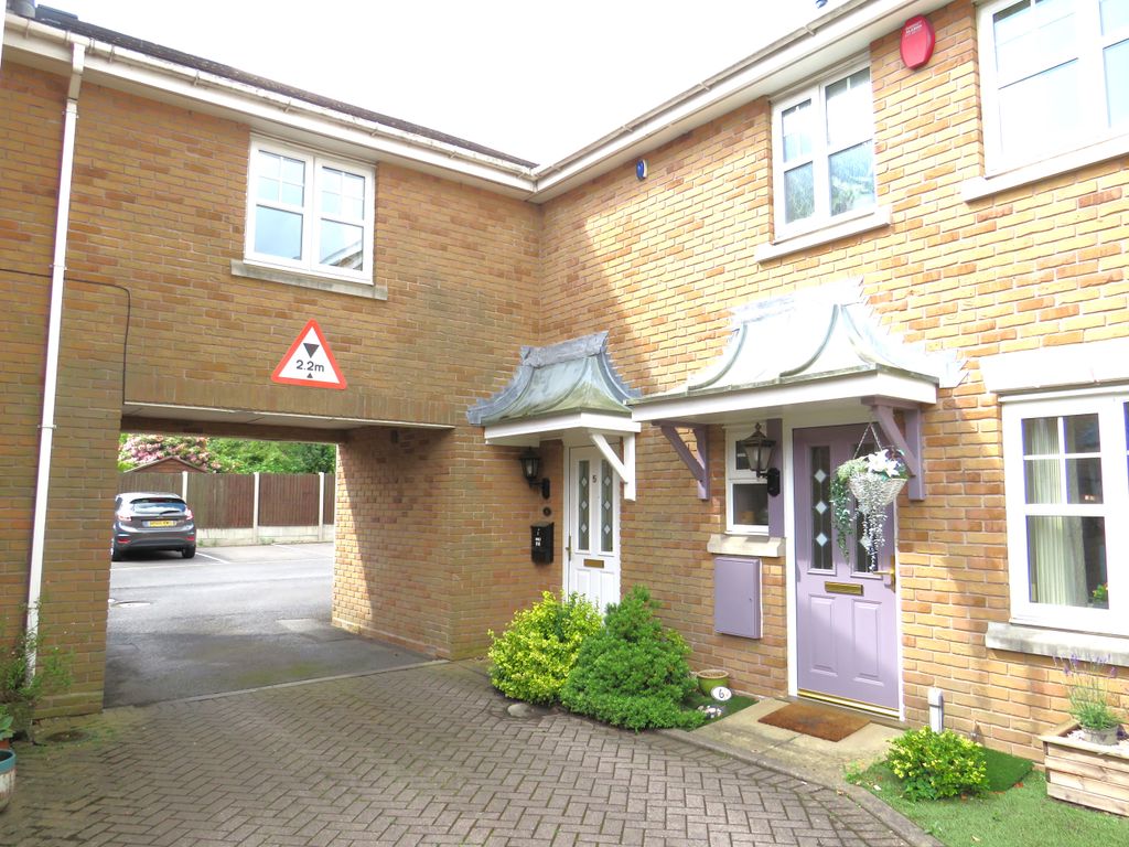 3 bed end terrace house to rent in Foley Court, Streetly, Sutton