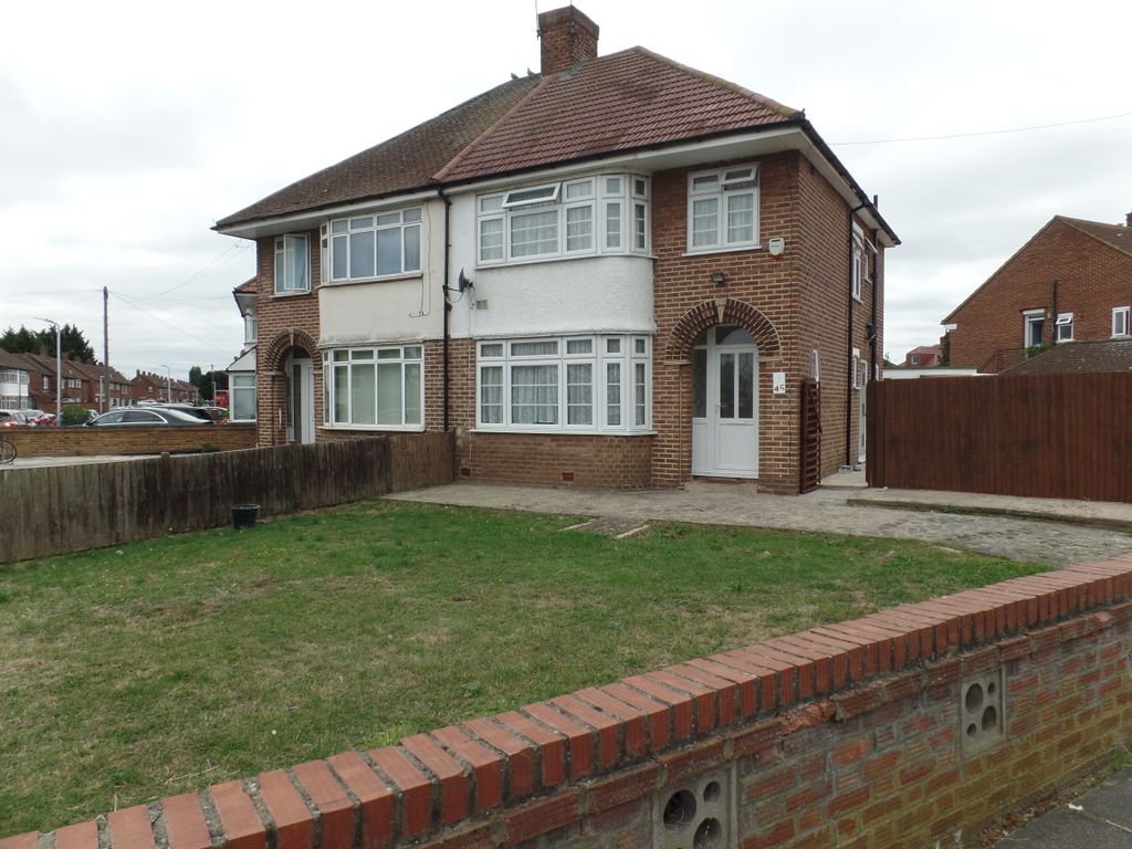 3 bed semidetached house to rent in Barnhill Road, Hayes UB4 Zoopla