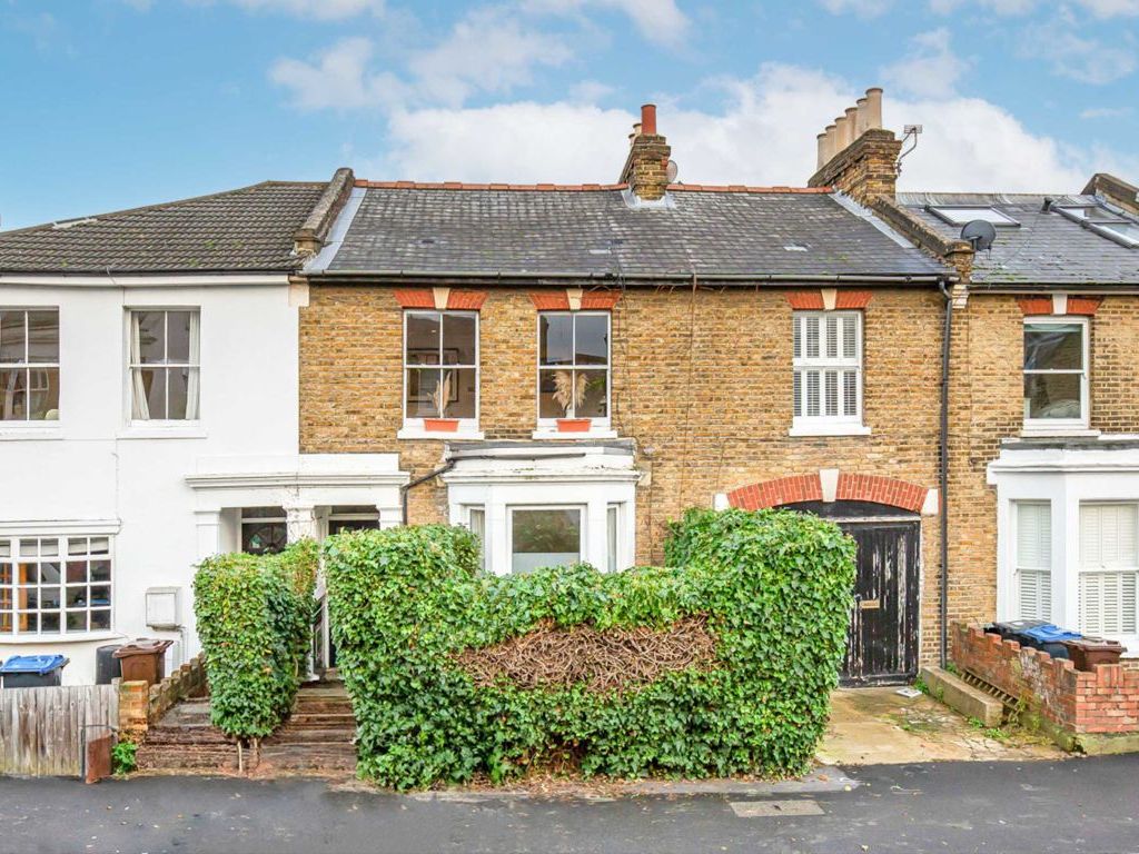 3 bed for sale in Gladstone Road, London SW19, £725,000 Zoopla