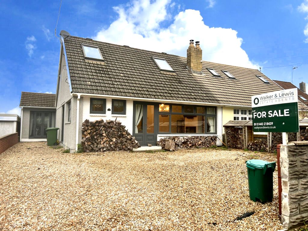 3 bed semidetached bungalow for sale in Heol Dowlais, Efail Isaf