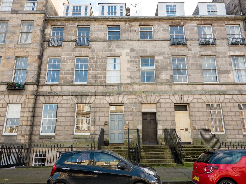 2 bed flat to rent in Broughton Place, Edinburgh EH1, £2,250 pcm Zoopla