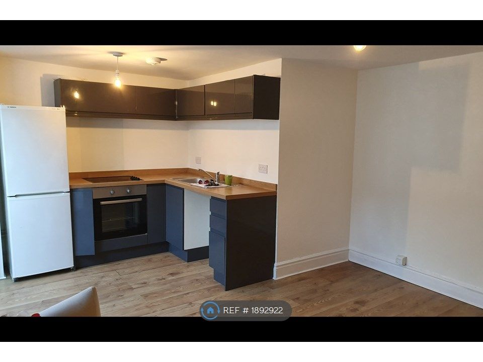 1 bed flat to rent in Trinity, Margate CT9, £650 pcm Zoopla