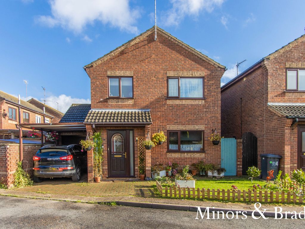 3 bed detached house for sale in Burgess Close, CaisterOnSea, Great