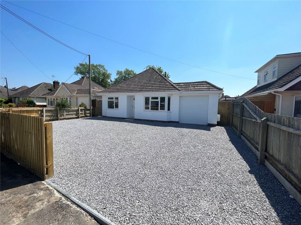 3 bed bungalow for sale in Hampton Drive, Ringwood, Hampshire BH24 Zoopla