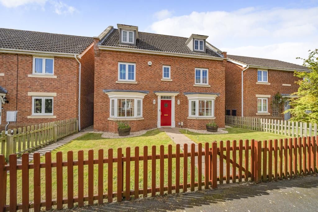 5 bed detached house for sale in Apple Orchard Walk, Hereford HR2, £
