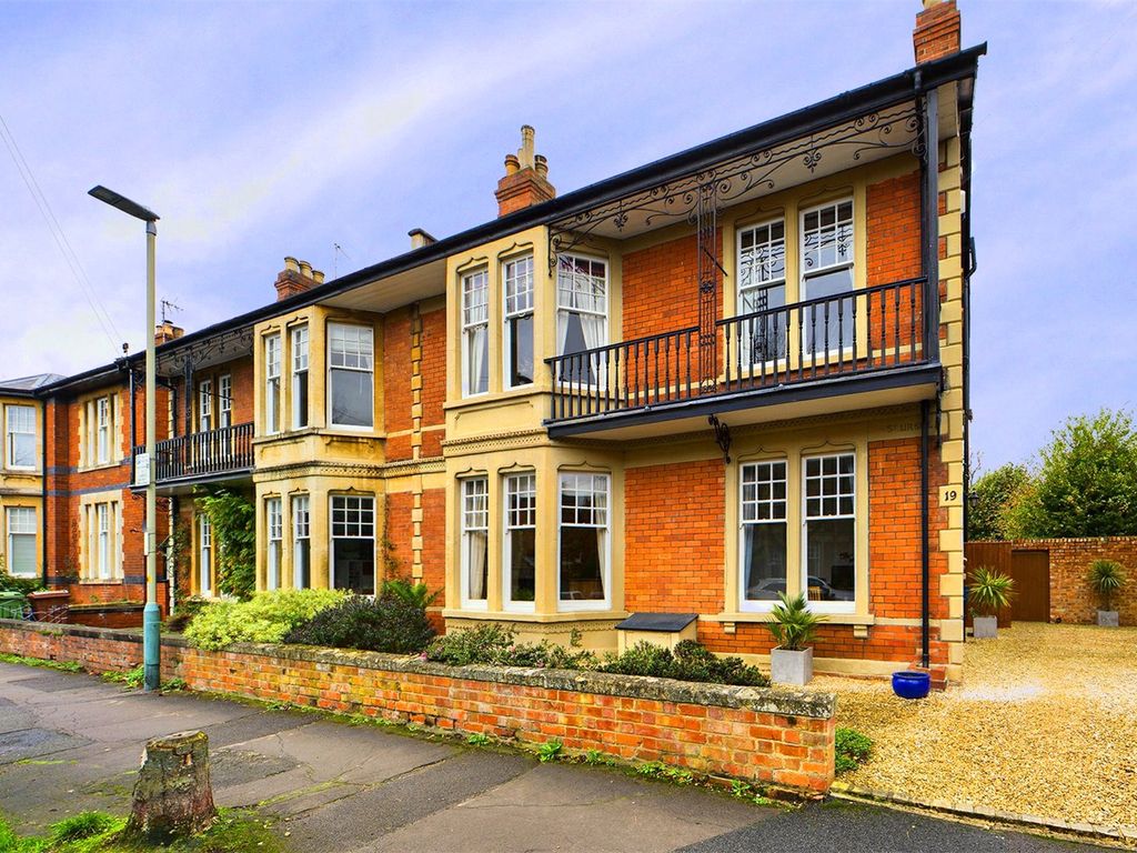 Glencairn Park Road, Cheltenham, Gloucestershire GL50  