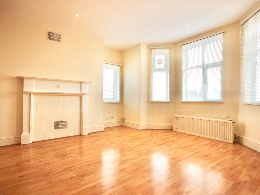 2 bed flat to rent in Finchley Road, London NW11 Zoopla