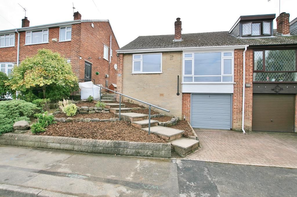 3 bed semidetached bungalow to rent in Hollies Close, Dronfield S18