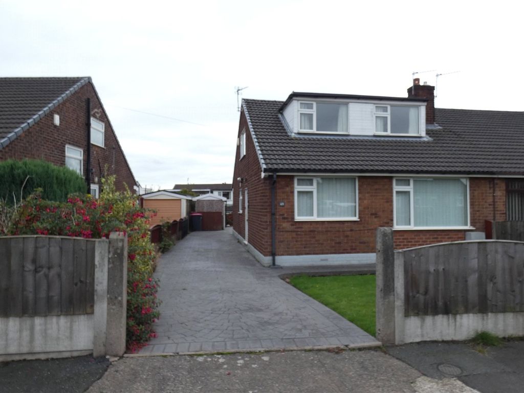 3 bed bungalow for sale in Moss Bank Road, Wardley, Swinton, Manchester