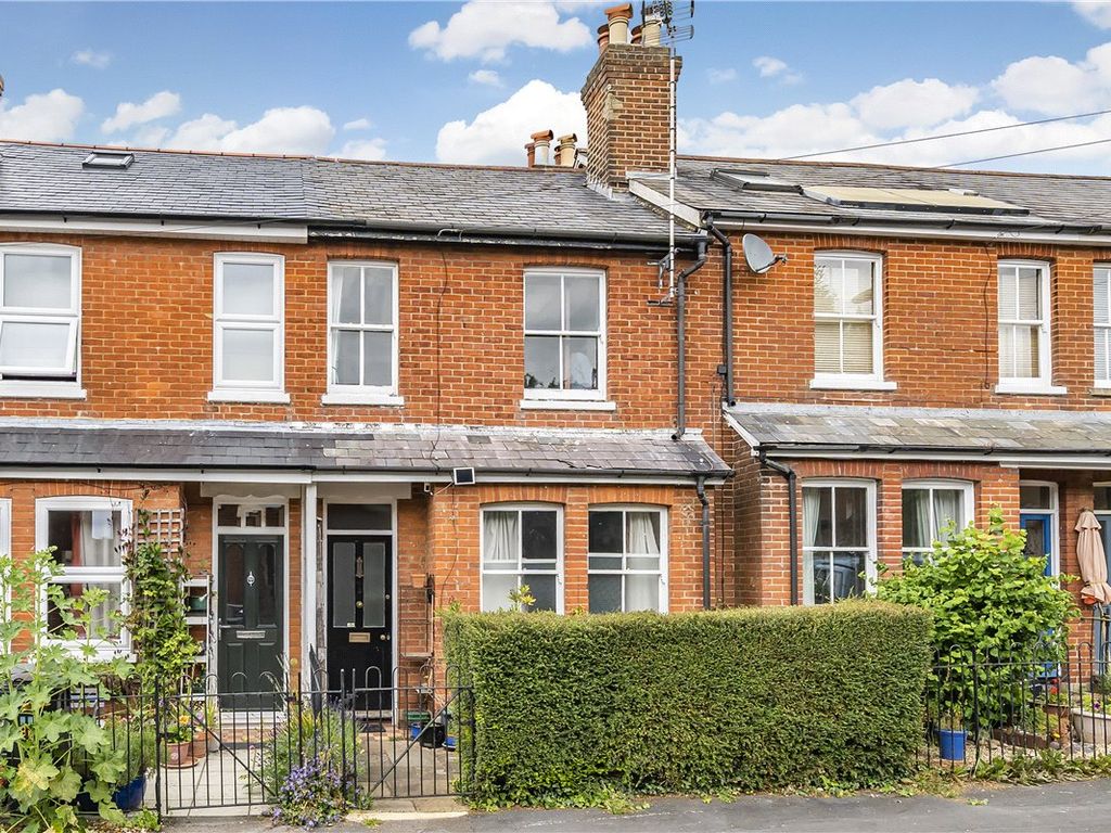 3 bed terraced house for sale in Gordon Avenue, Winchester, Hampshire SO23, £525,000 Zoopla