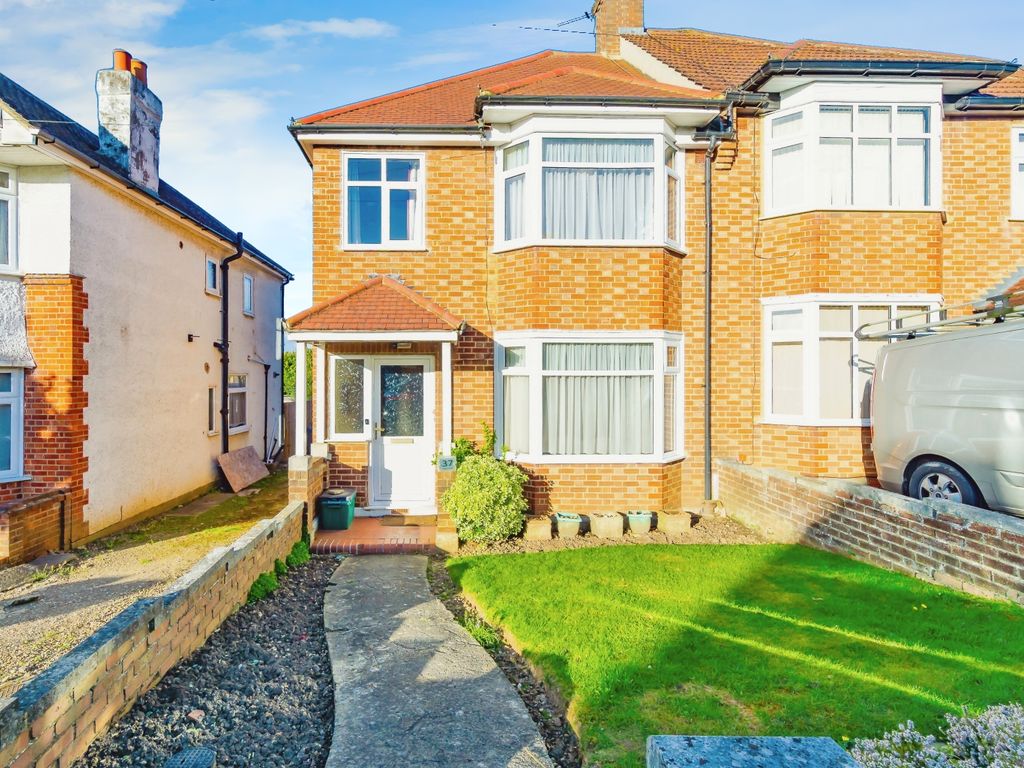 3 bed semidetached house for sale in Abbey Road, South Croydon