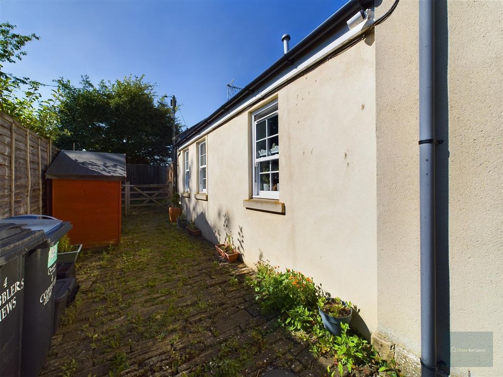 1 bed terraced bungalow for sale in Cobblers Mews, Union Street