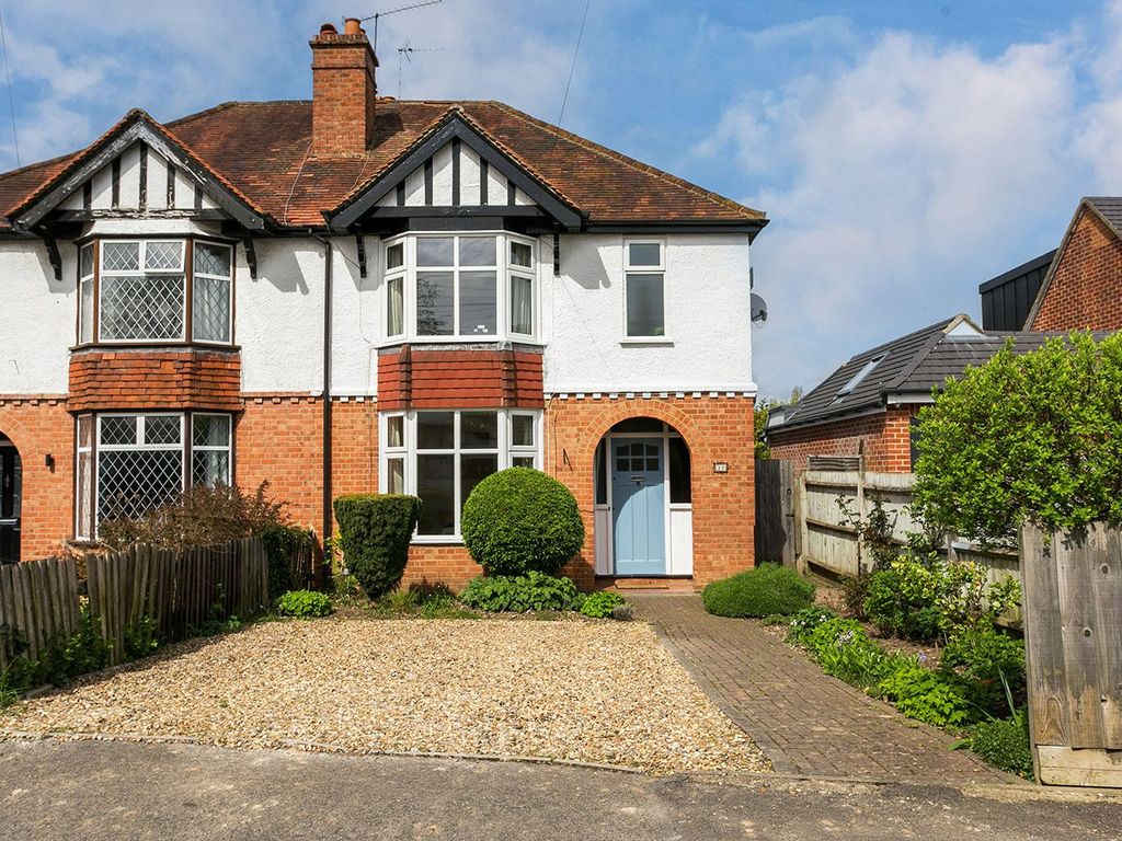 3 bed semidetached house for sale in Belmont Crescent, Maidenhead