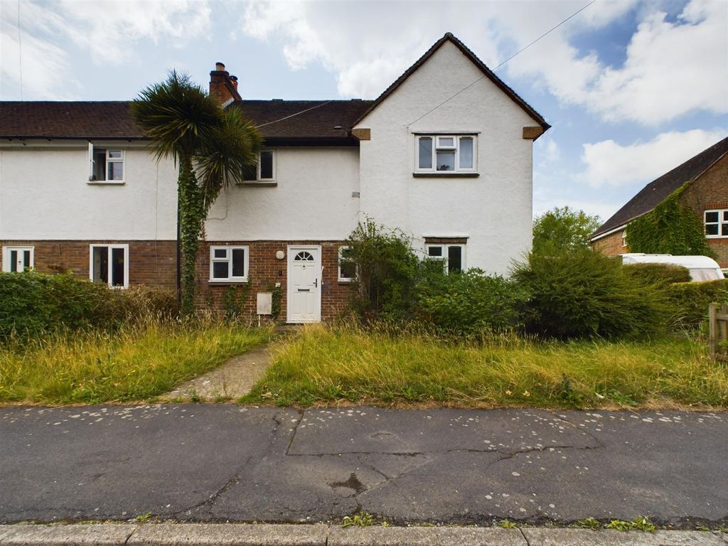3 bed end terrace house for sale in Mill Road, West Ashling, Chichester