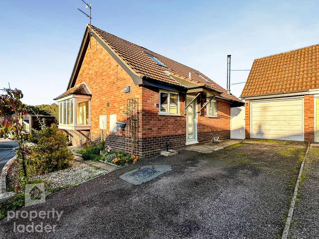 3 bed detached house for sale in Brambles Close, Spixworth, Norwich NR10, £315,000 Zoopla