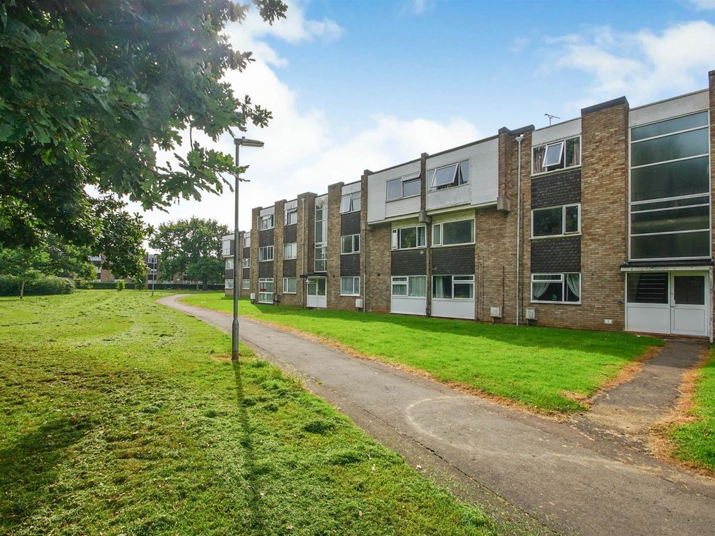 2 bed flat for sale in Chargrove, Yate, Bristol BS37, £150,000 Zoopla
