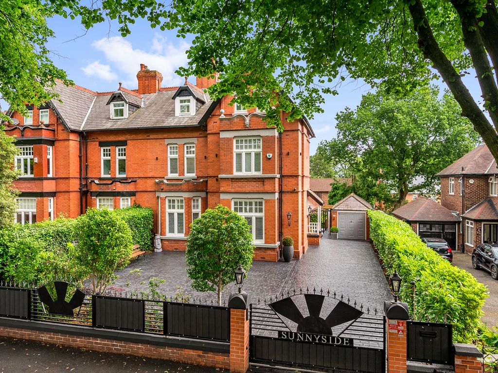 6 bed semidetached house for sale in Central Avenue, Eccleston Park