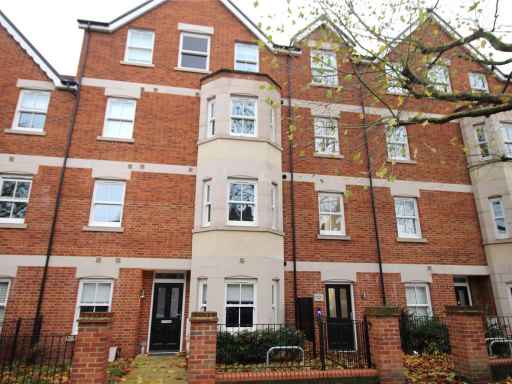 2 bed flat to rent in Warwick Avenue, Bedford, Bedfordshire MK40 Zoopla