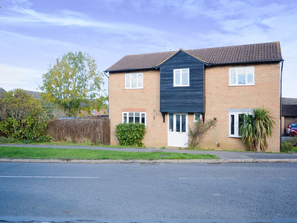 4 bed detached house for sale in Wrenbury Road, St Giles Park, Duston