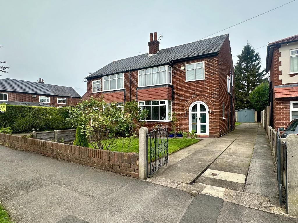 3 bed semidetached house for sale in Charlestown Road East, Woodsmoor