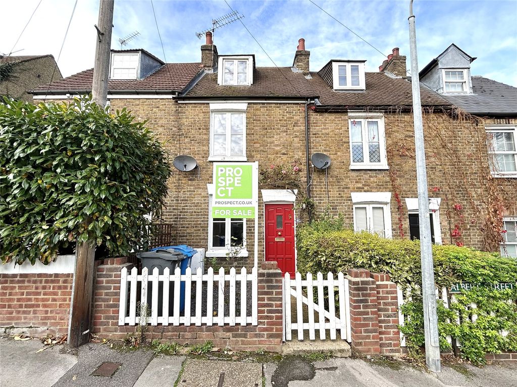 3 bed terraced house for sale in Albert Street, Maidenhead, Berkshire