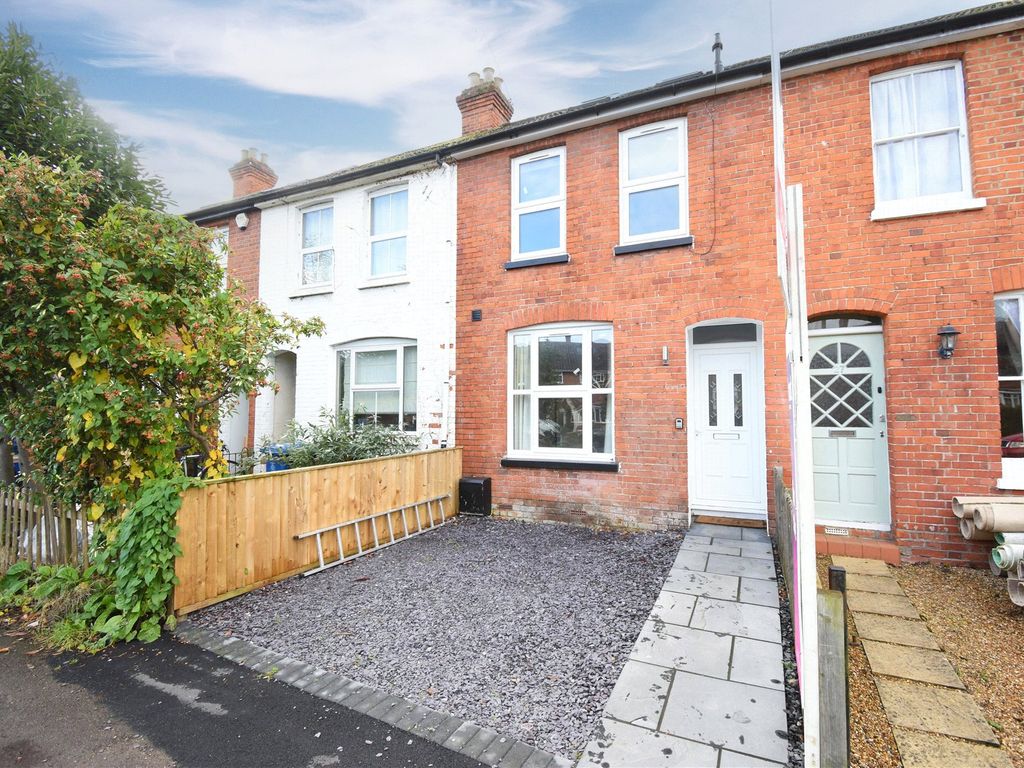 3 bed terraced house for sale in Blackamoor Lane, Maidenhead, Berkshire SL6, £549,950 Zoopla