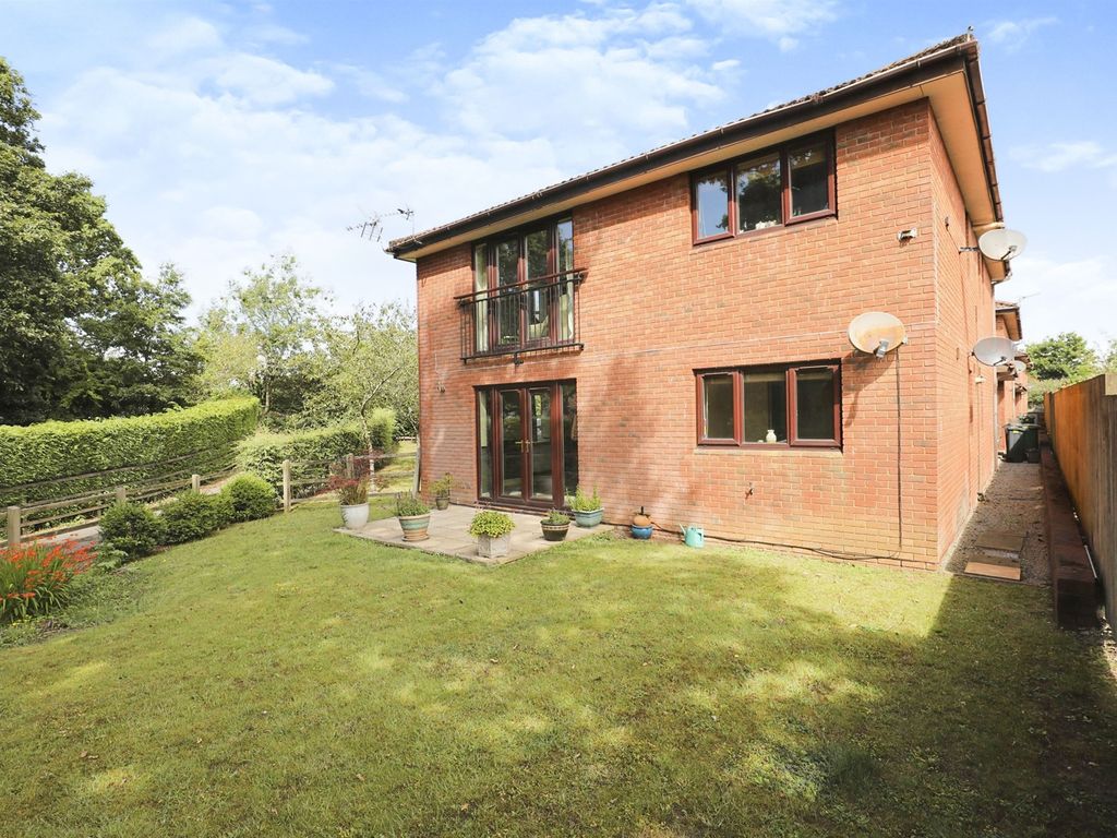 2 bed flat for sale in Heath Halt Court, Heath, Cardiff CF23 Zoopla