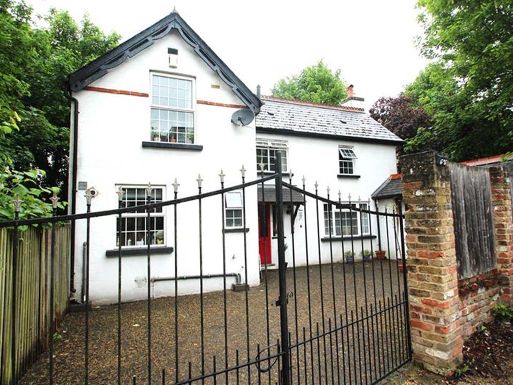 3 bed detached house for sale in Birdhurst Road, South Croydon CR2 Zoopla