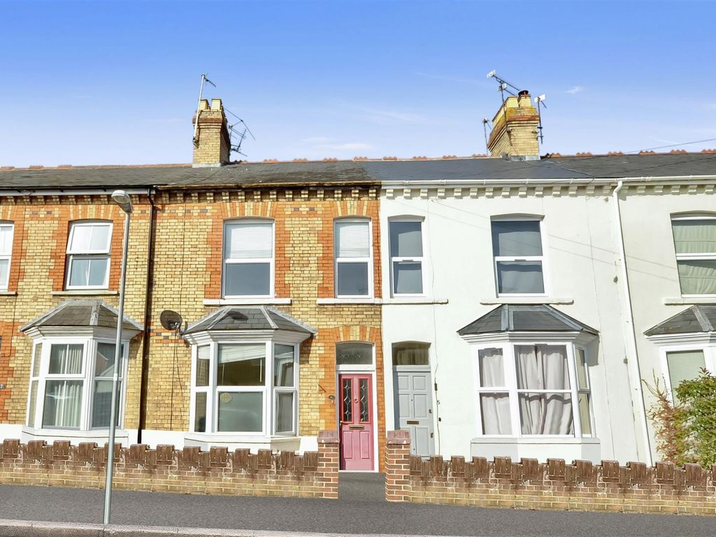 3 bed terraced house for sale in Peter Street, Taunton TA2, £250,000