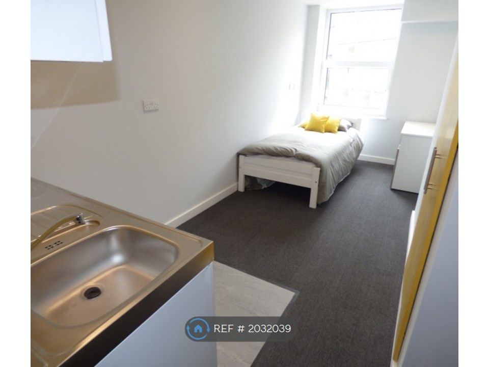 Studio to rent in Luton, Luton LU1, £650 pcm Zoopla